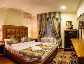 Фото номера Полулюкс Отель Resident Hotel Delux г. Алматы 10