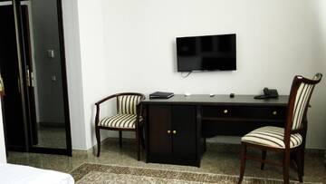 Фото номера Стандартный двухместный номер с 1 кроватью Отель Royal Park Hotel г. Алматы 8
